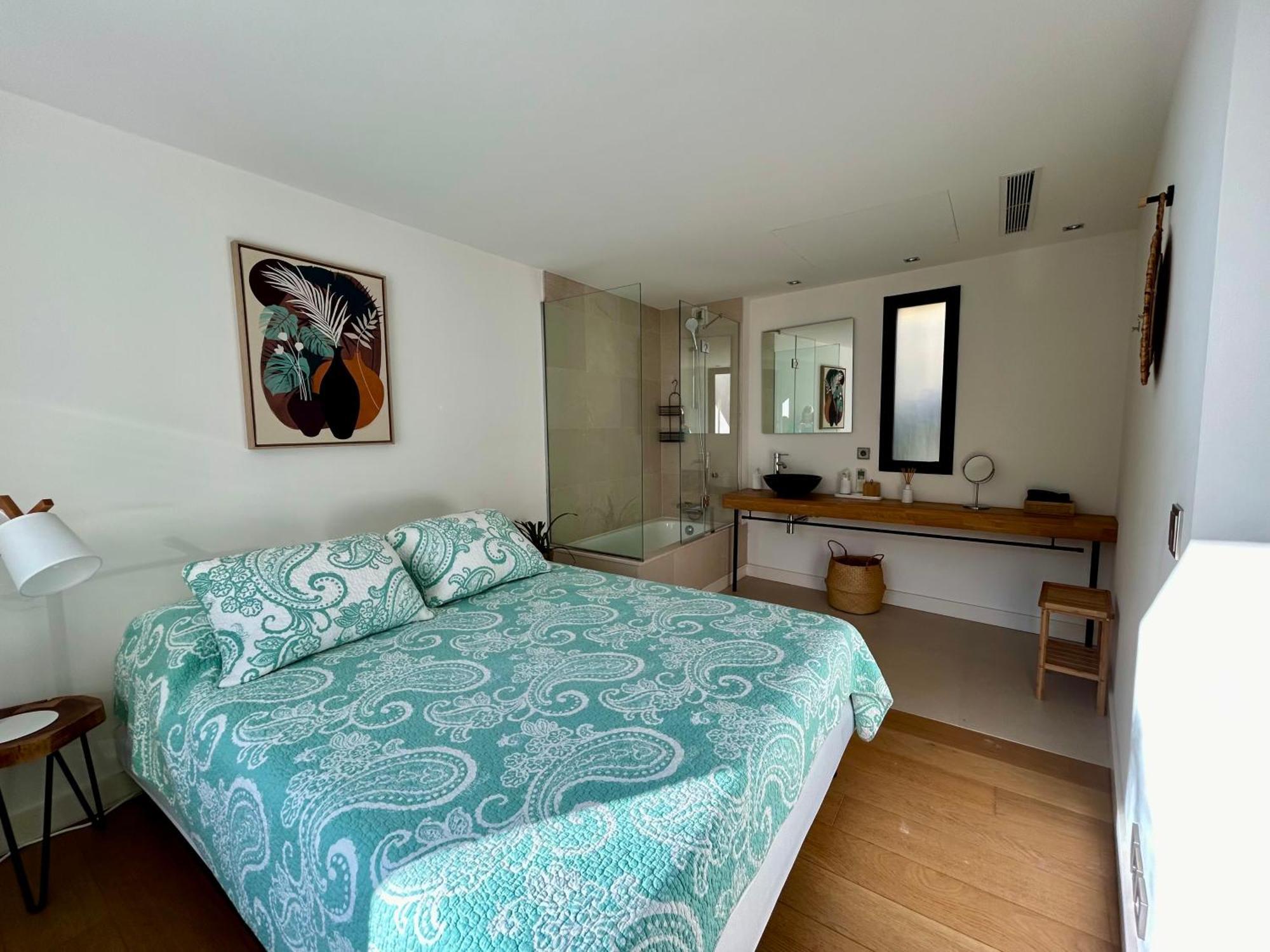 Rumah Bali Cannes Exterior photo